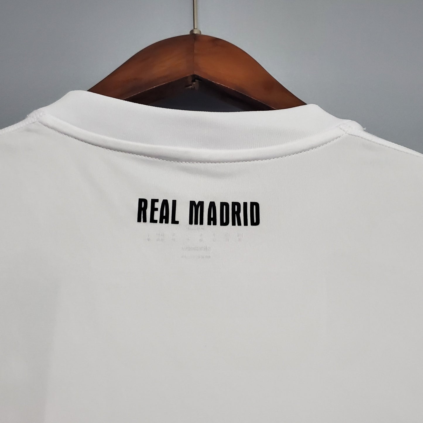 Camisa Real Madrid Titular 10/11 - Versao Retro - imagem 5