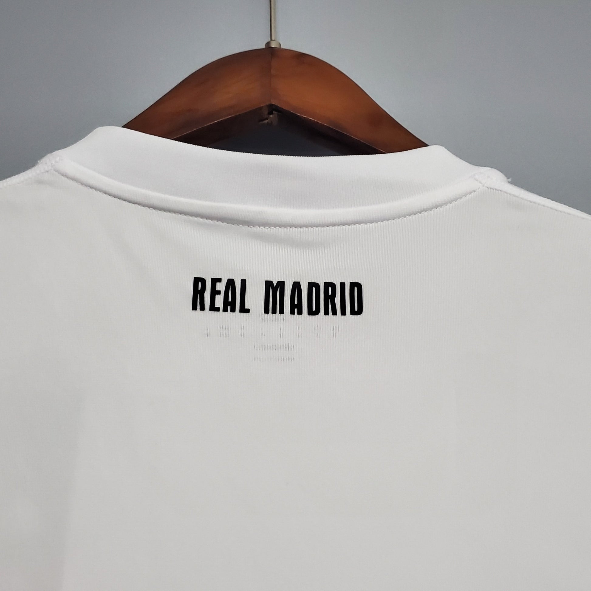 Camisa Real Madrid Titular 10/11 - Versao Retro - imagem 5