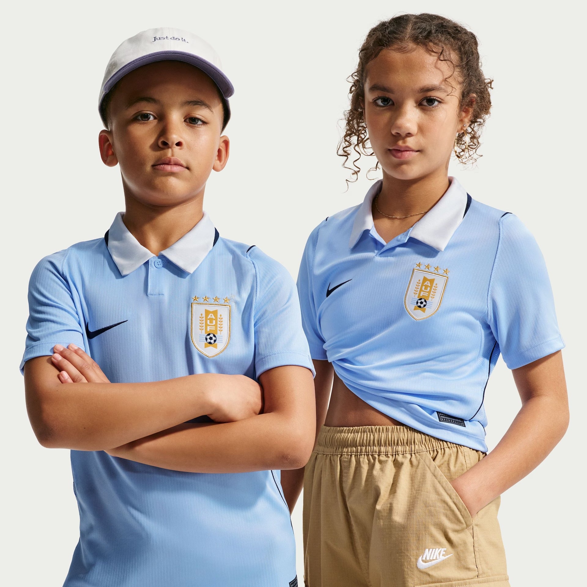 Conjunto Infantil Uruguai 2026/27 I Kit - vista frontal