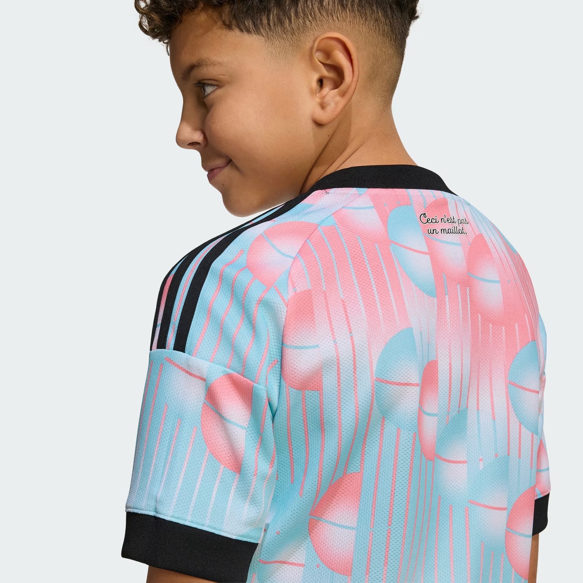 Conjunto Infantil Belgica 2026/27 II Kit - vista traseira