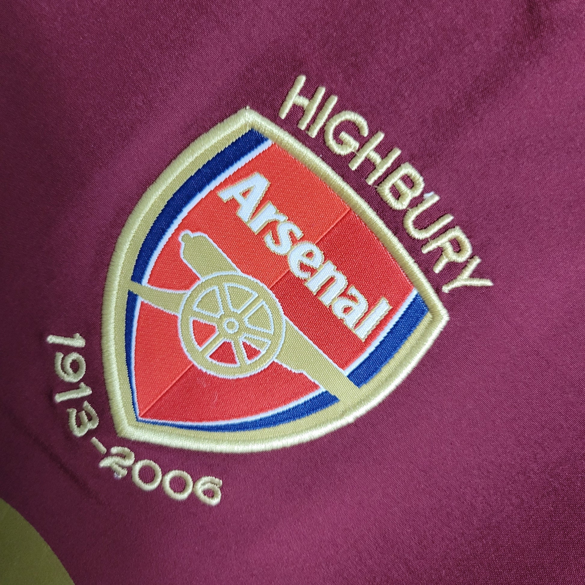 Camisa Arsenal Titular 05/06 - Versao Retro - vista traseira