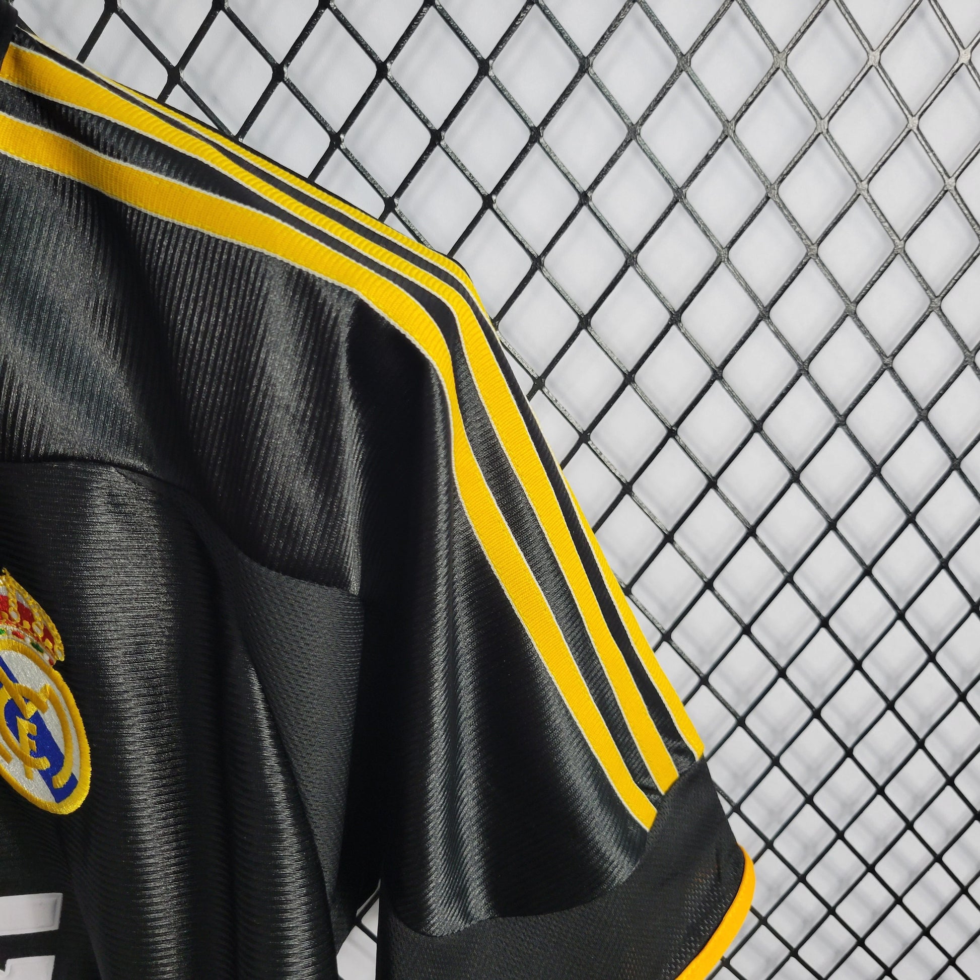 Camisa Real Madrid Reserva 99/00 - Versao Retro - imagem 4