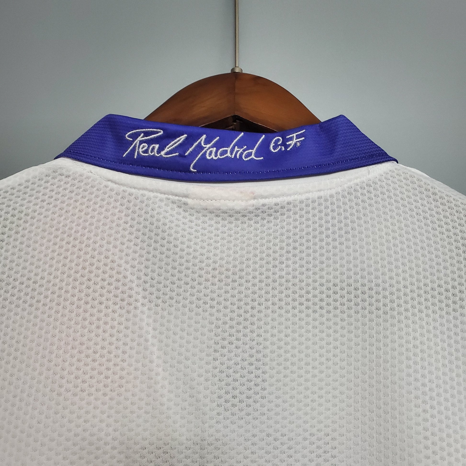 Camisa Real Madrid Titular 97/98 - Versao Retro - imagem 5